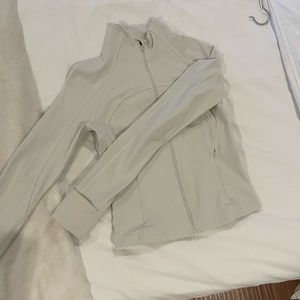 Lululemon cropped nulu define jacket size 4 bone